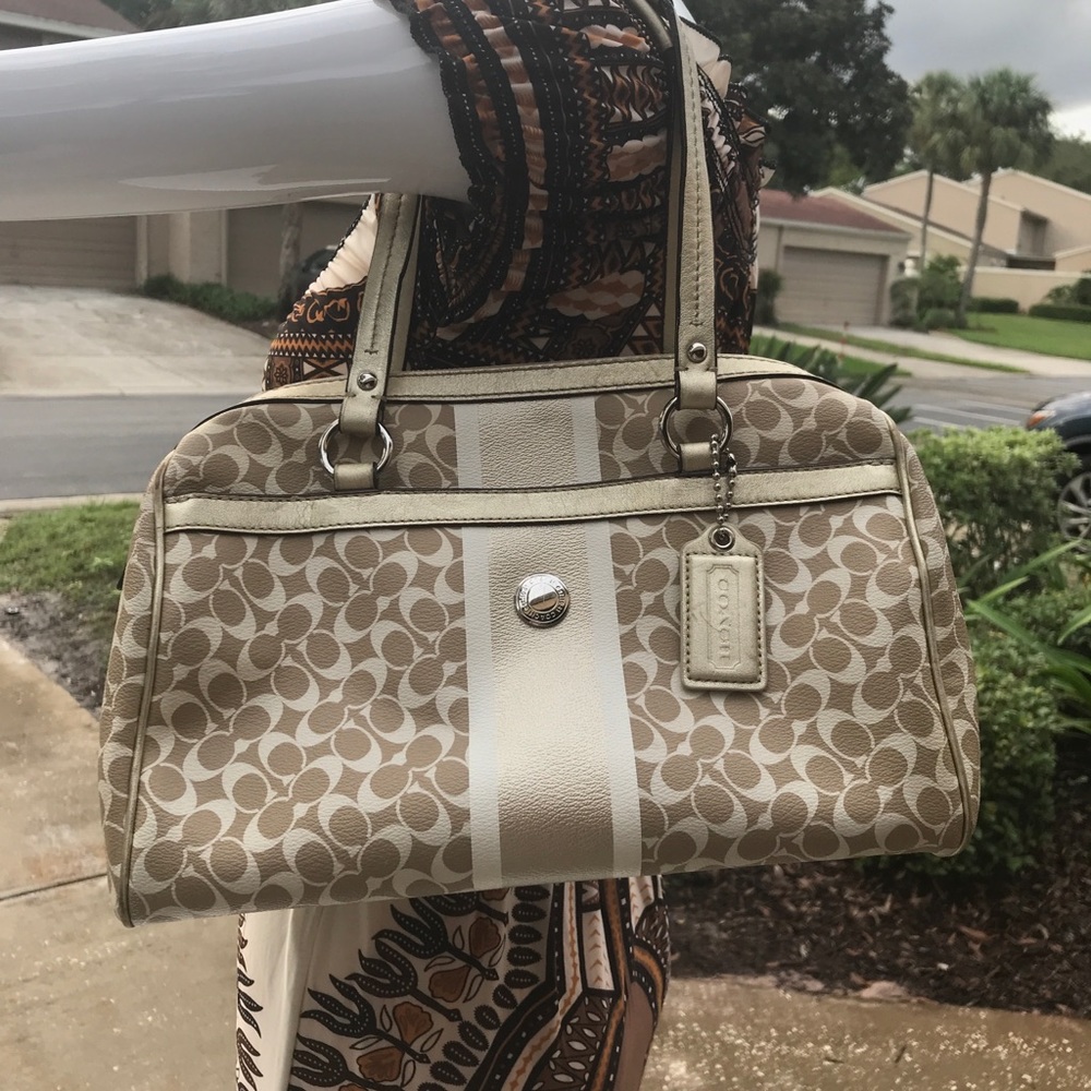 COACH BAG . - Picture 2 of 10